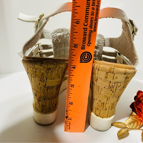 Qupid Happa Women's Wedge Platform Heels White Sandals, Size 9.0 NWOT - Picture 7 of 14